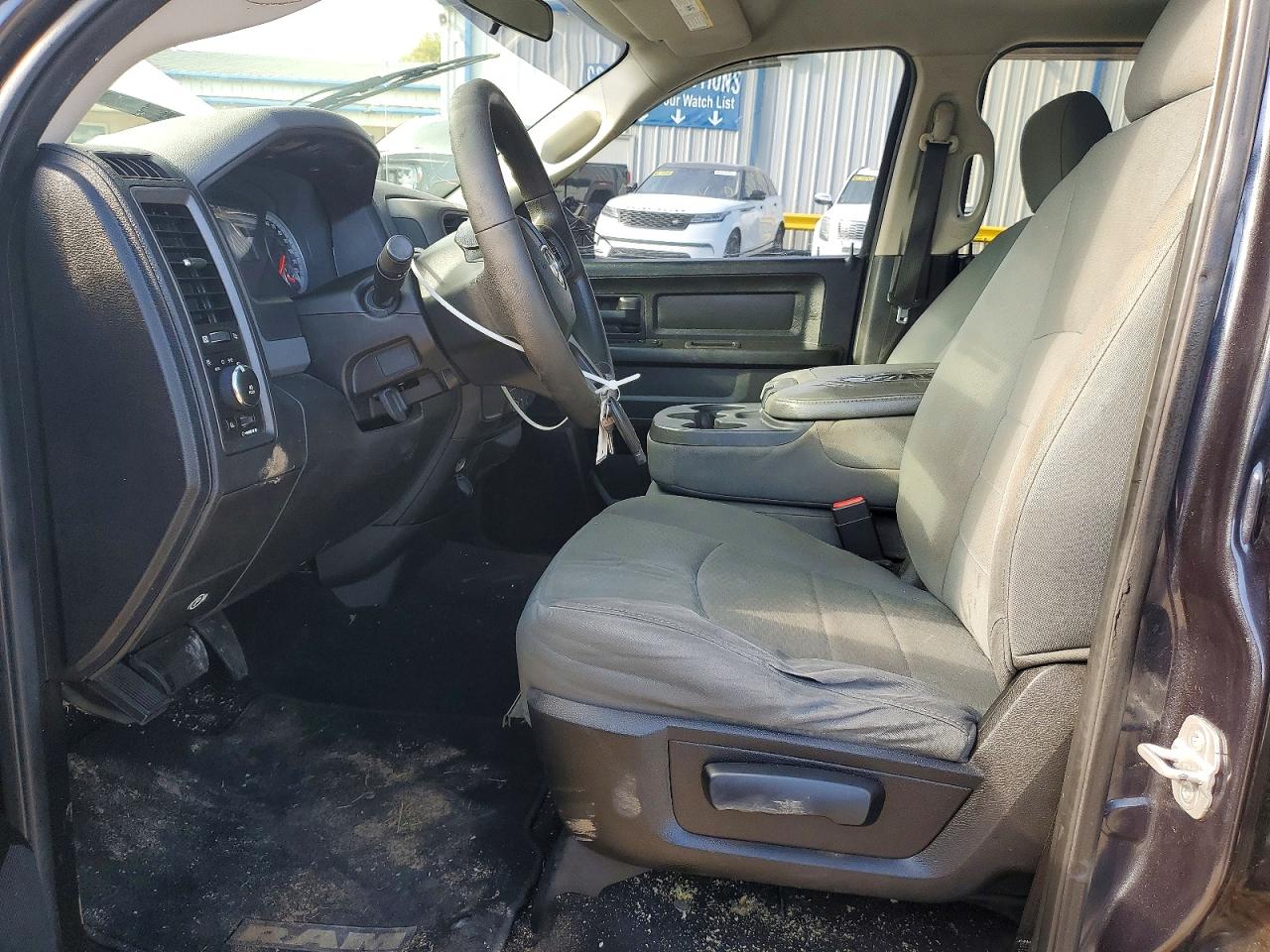 2013 RAM 1500 ST photo 13