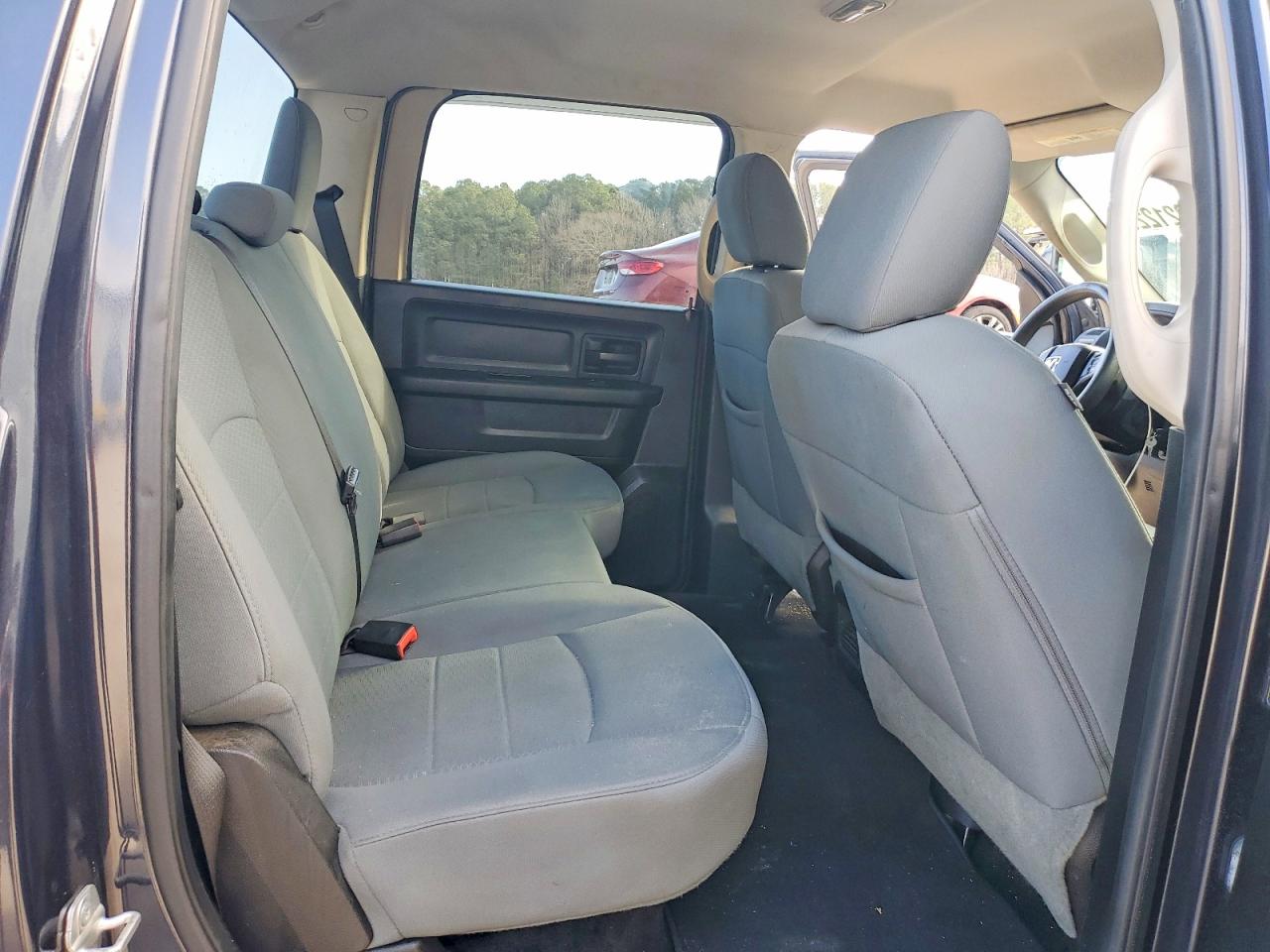 2013 RAM 1500 ST photo 19
