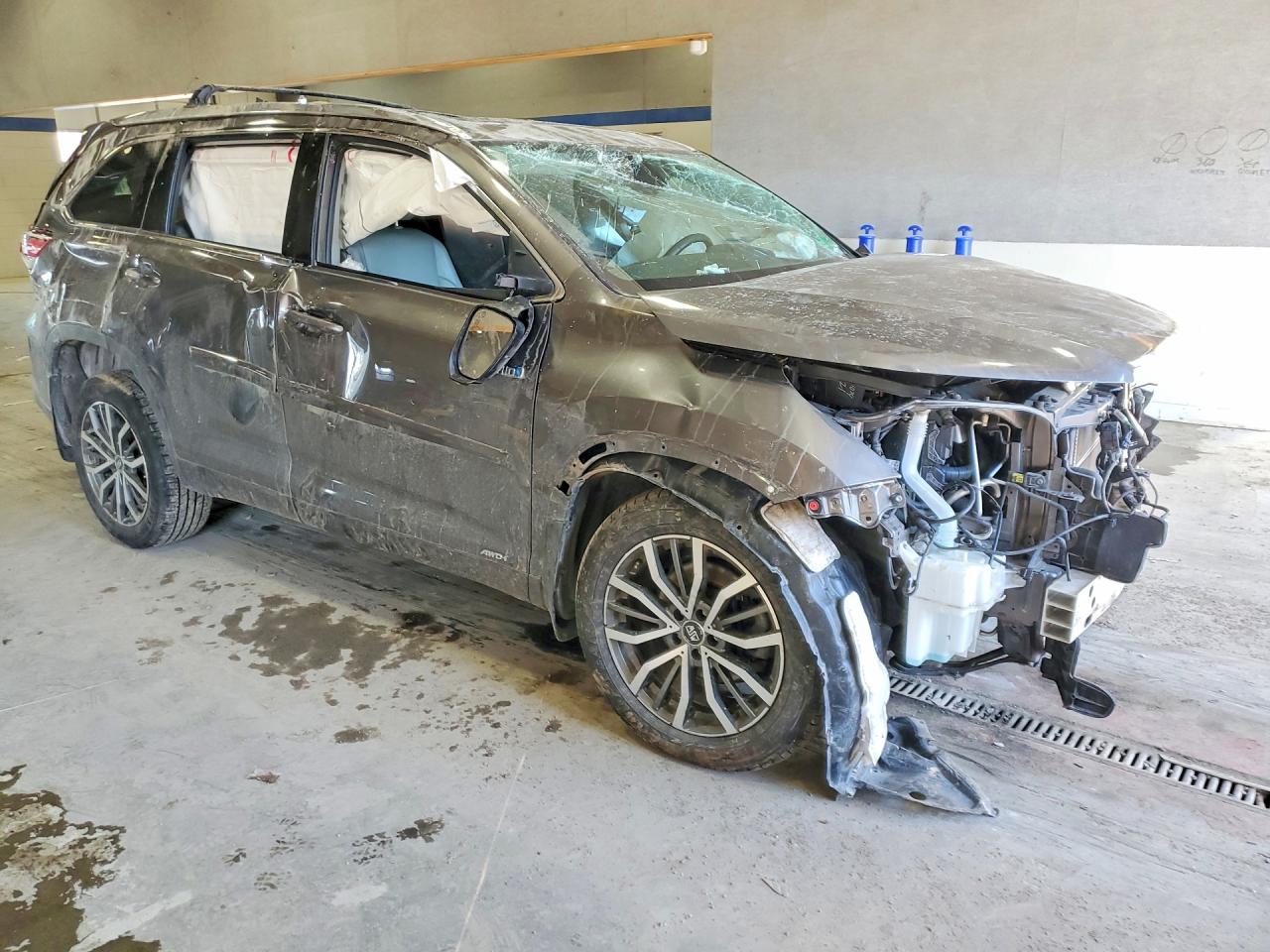 2019 TOYOTA HIGHLANDER HYBRID LIMITED photo 4