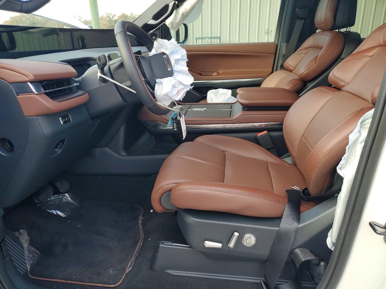 2025 LINCOLN NAVIGATOR RESERVE photo 7