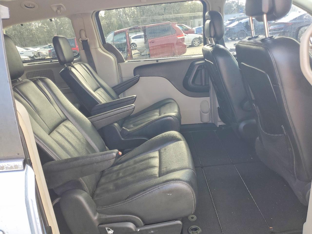 2013 CHRYSLER TOWN & COUNTRY TOURING L photo 21