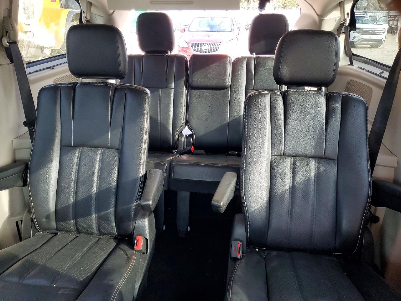 2013 CHRYSLER TOWN & COUNTRY TOURING L photo 19