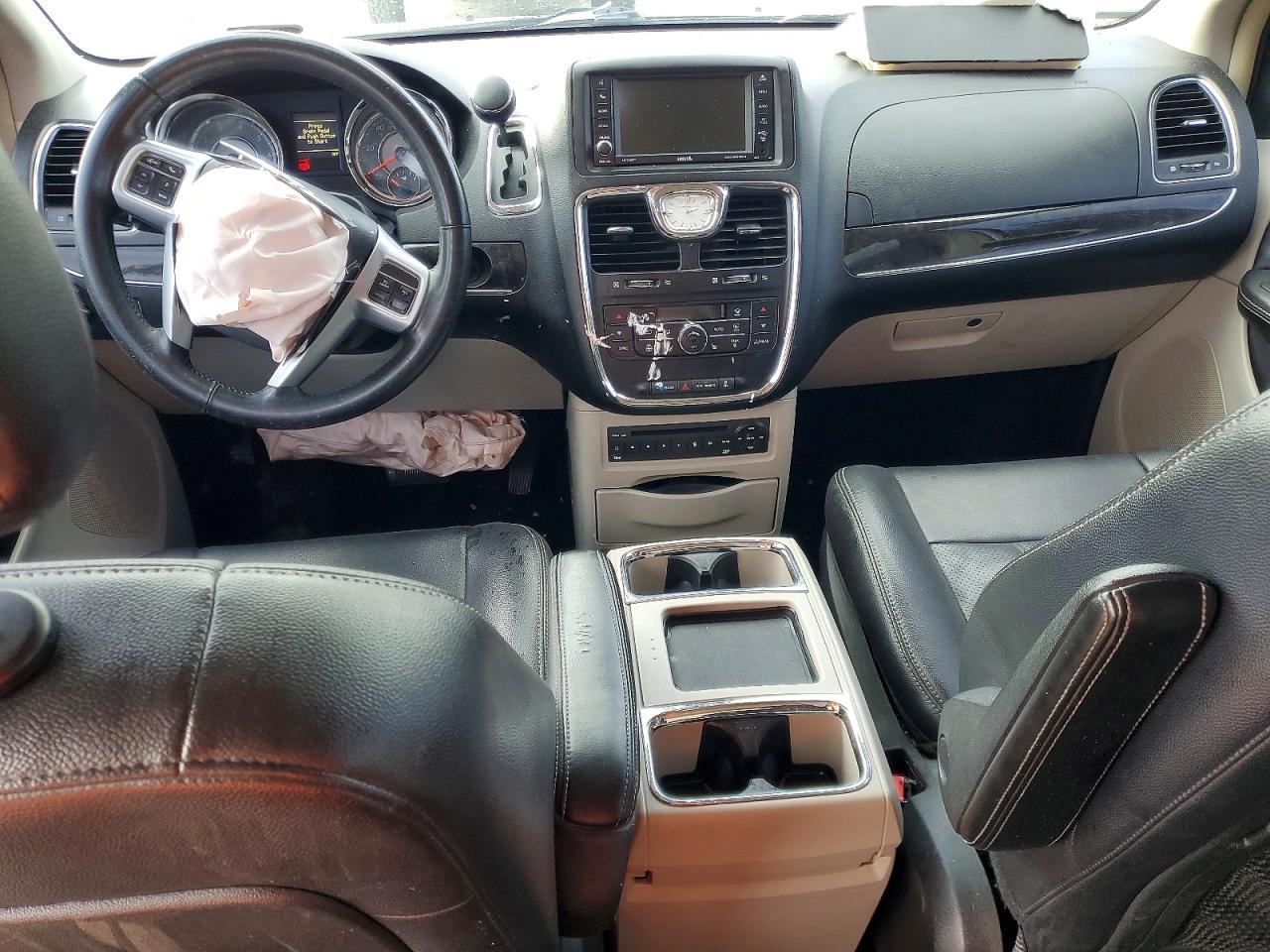 2013 CHRYSLER TOWN & COUNTRY TOURING L photo 15