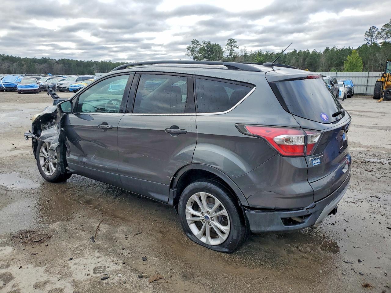 2017 FORD ESCAPE SE photo 2