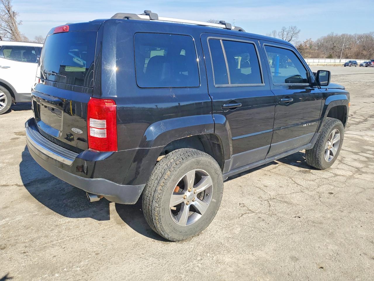2017 JEEP PATRIOT LATITUDE photo 3