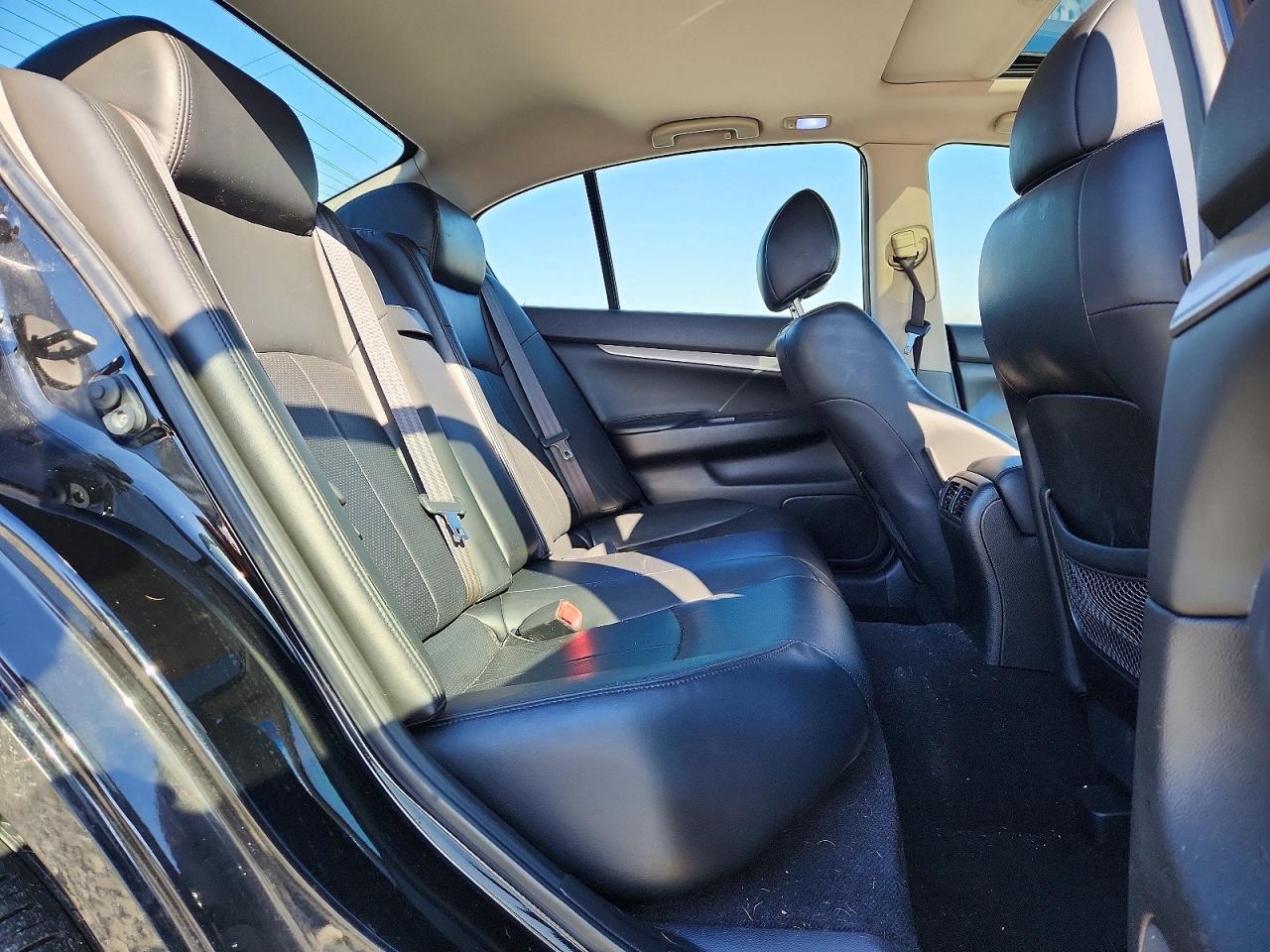 2012 INFINITI G37 BASE photo 19