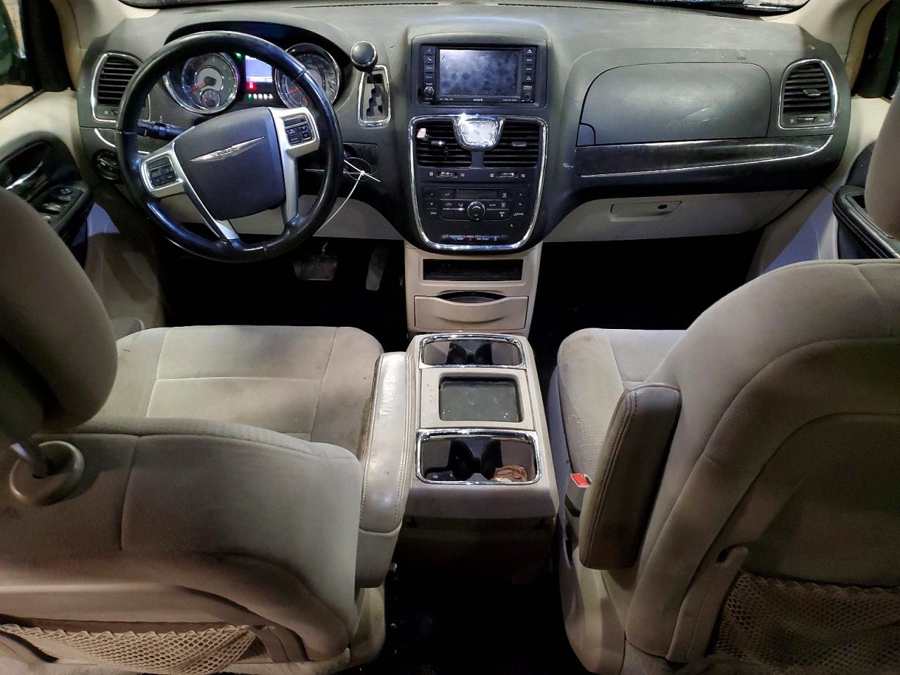 2011 CHRYSLER TOWN & COUNTRY TOURING photo 8