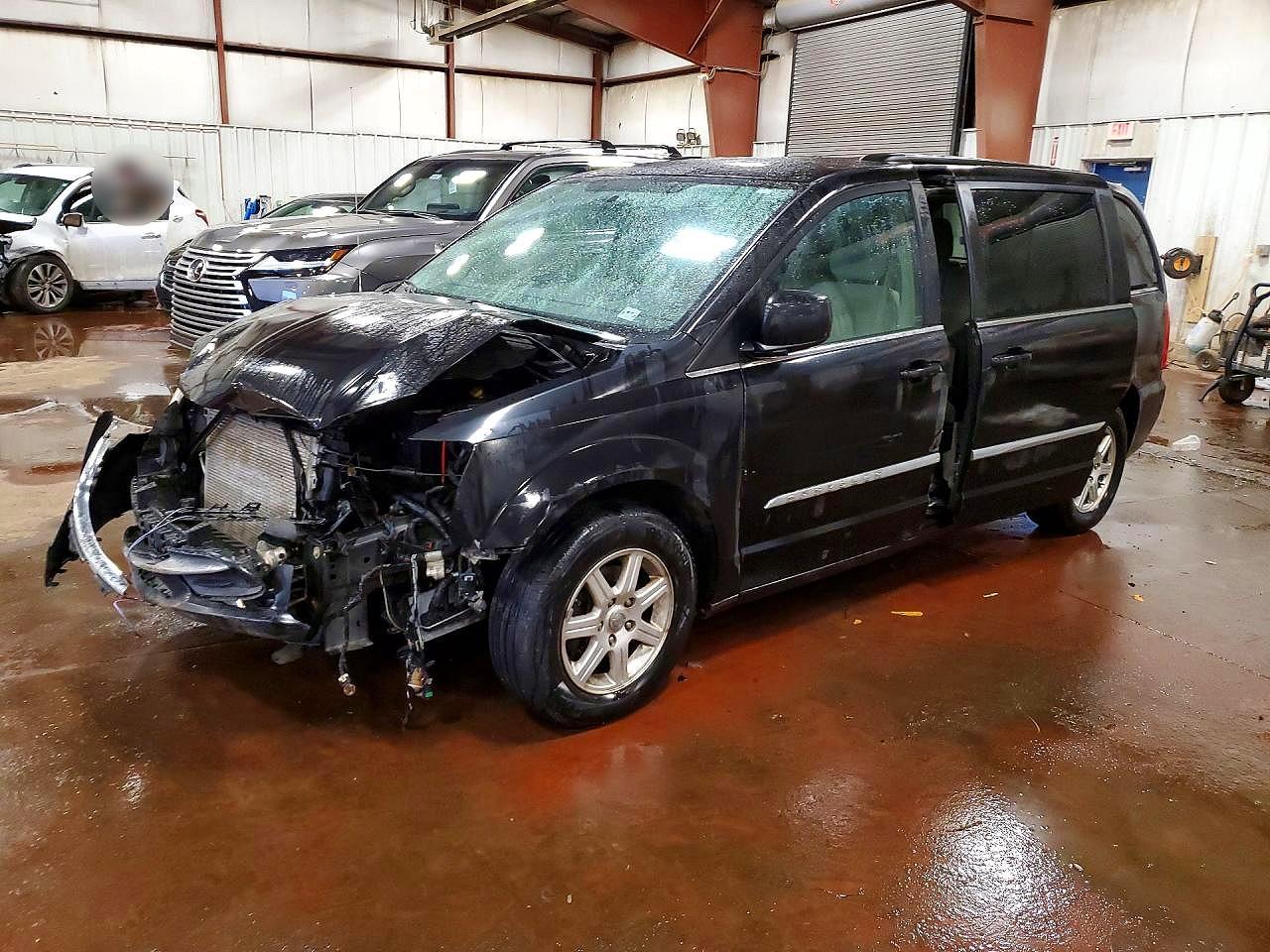2011 CHRYSLER TOWN & COUNTRY