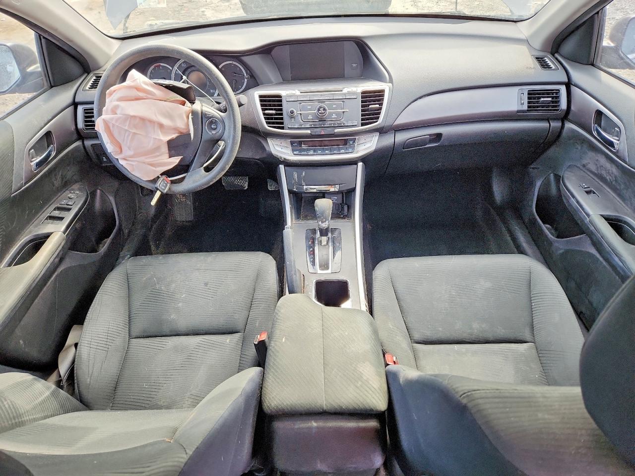 2015 HONDA ACCORD LX photo 22