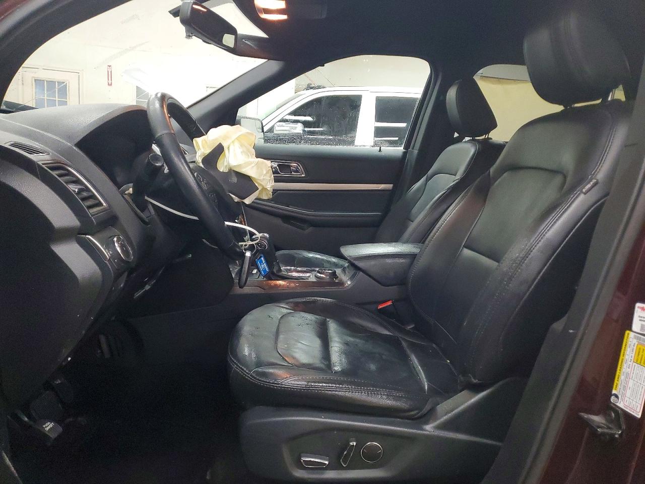 2018 FORD EXPLORER XLT photo 7
