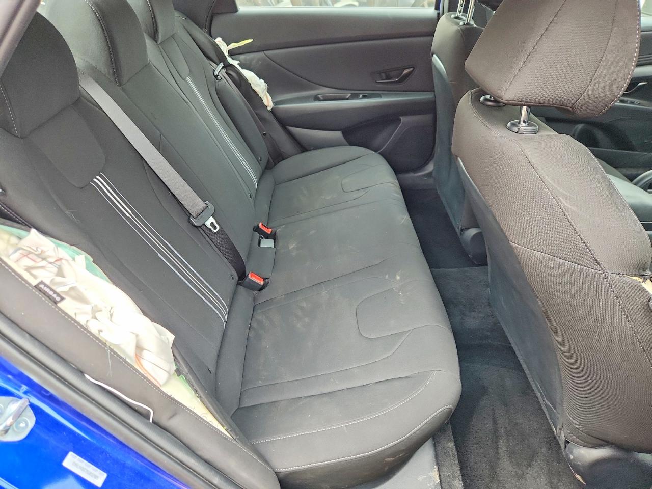2025 HYUNDAI ELANTRA SEL SPORT photo 10