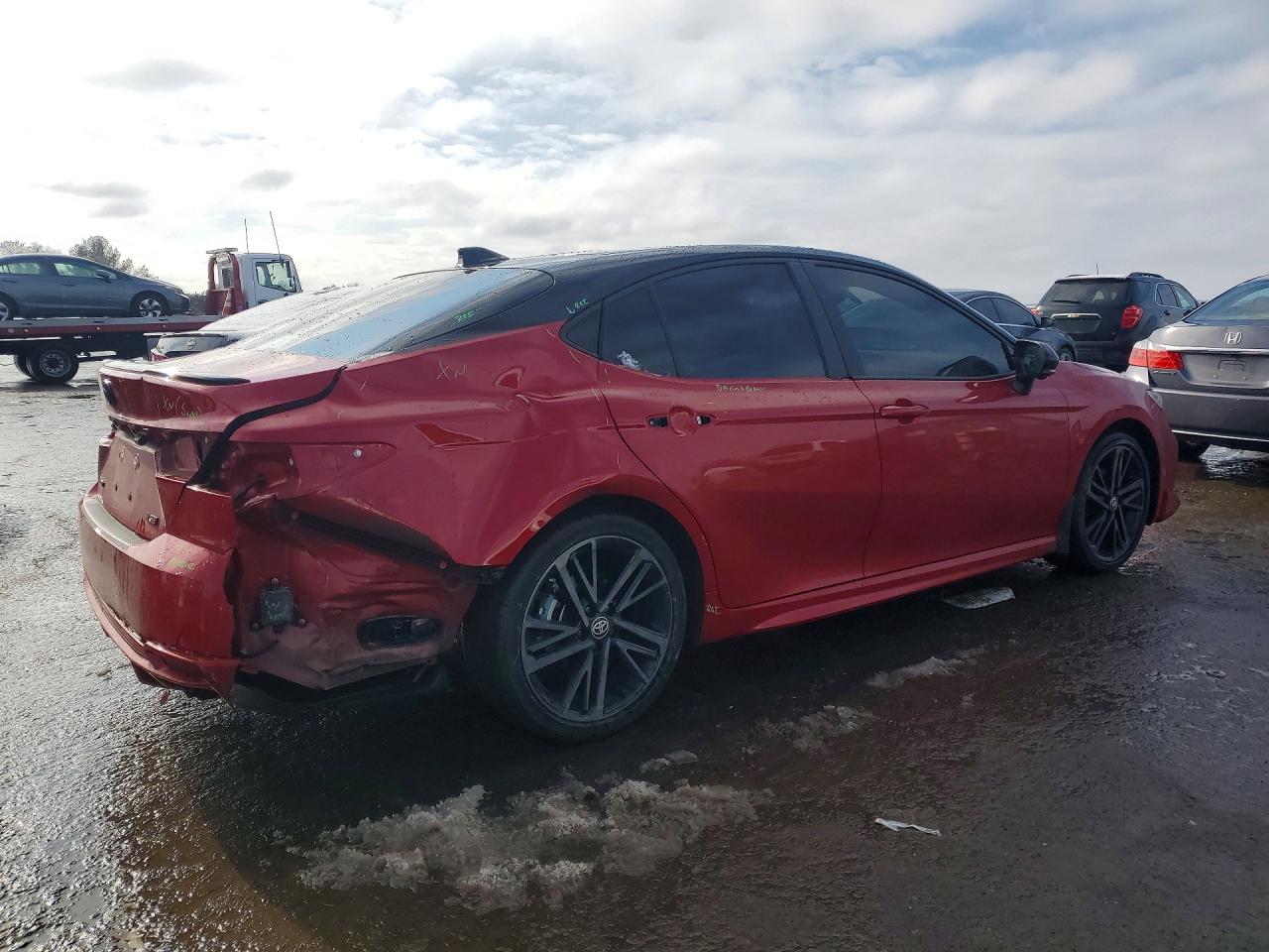 2025 TOYOTA CAMRY XSE photo 3