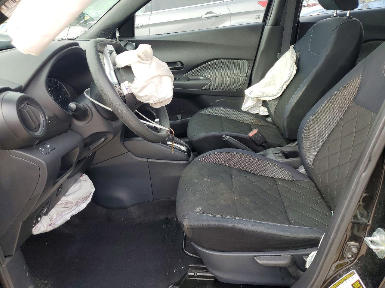 2018 NISSAN KICKS S photo 7