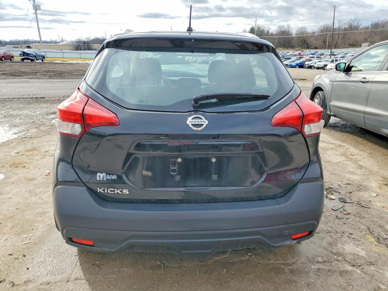 2018 NISSAN KICKS S photo 6