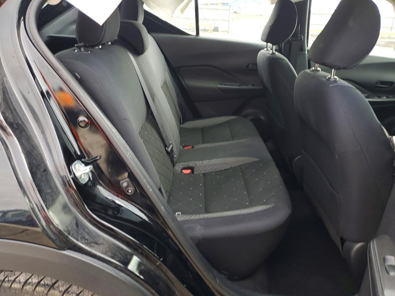2018 NISSAN KICKS S photo 10