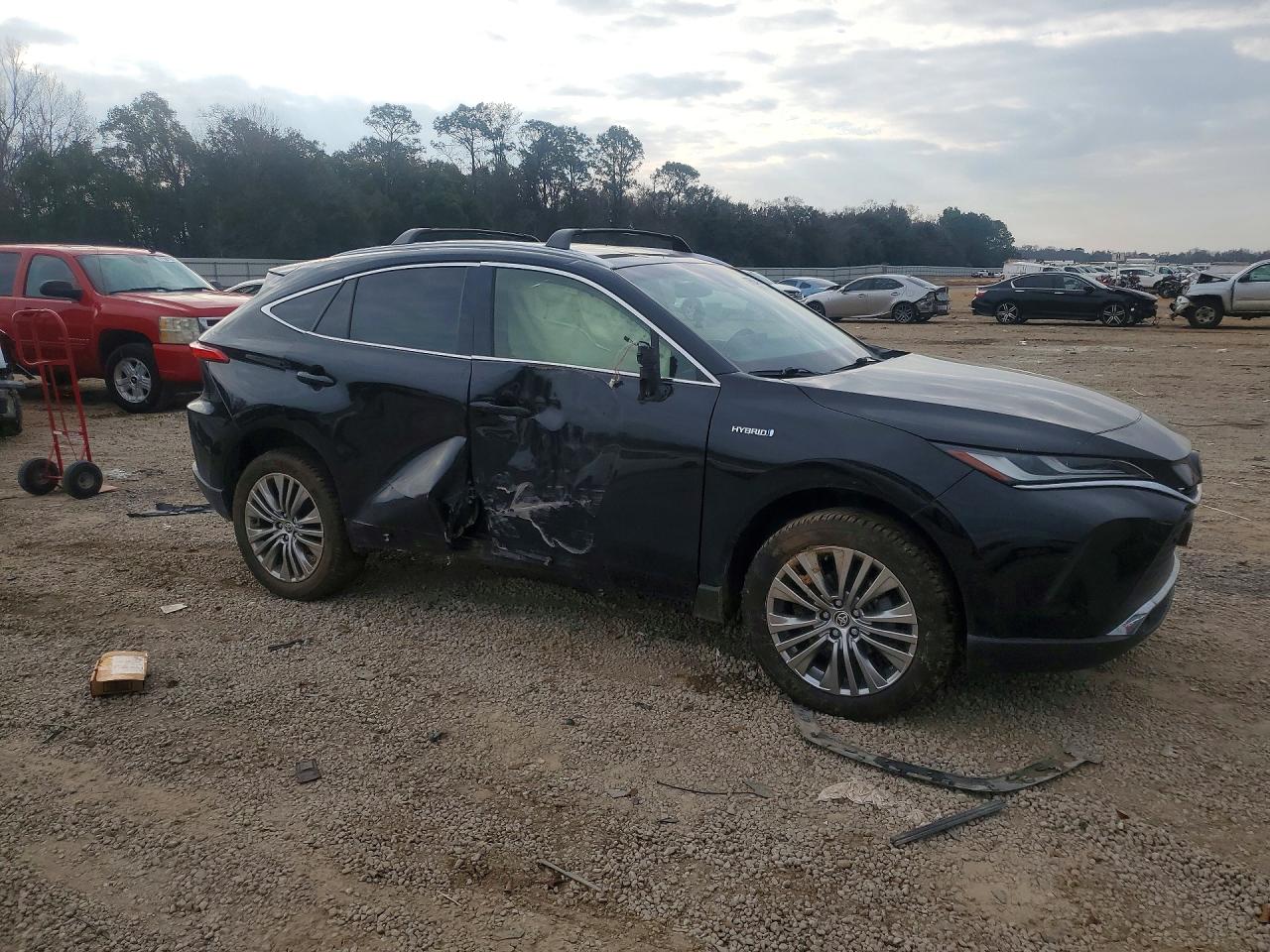 2021 TOYOTA VENZA LE photo 7