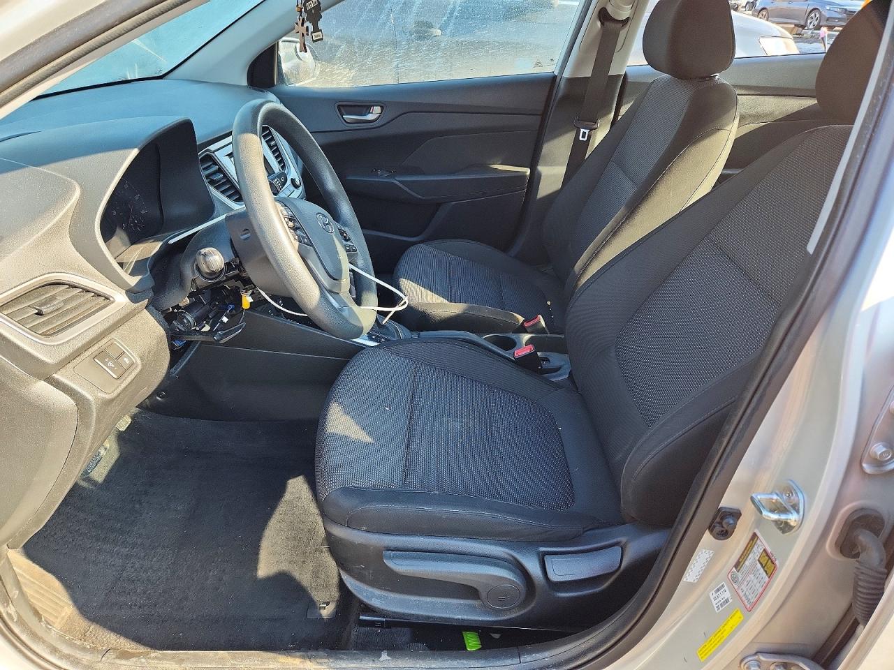 2019 HYUNDAI ACCENT SE photo 13