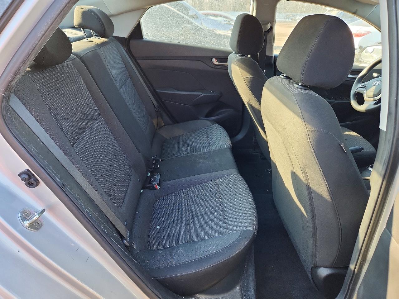 2019 HYUNDAI ACCENT SE photo 19