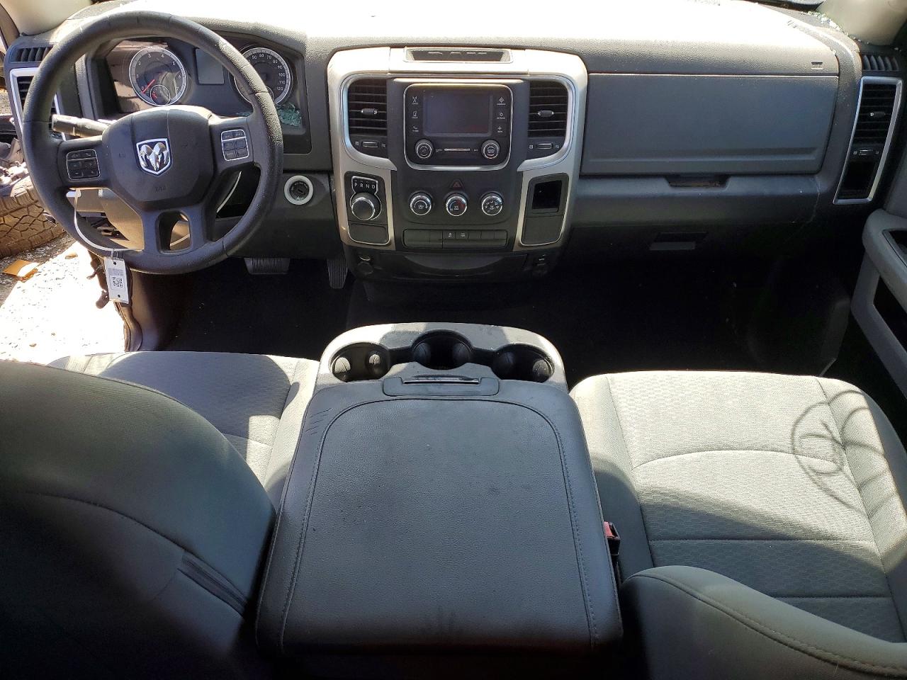 2016 RAM 1500 SLT photo 15
