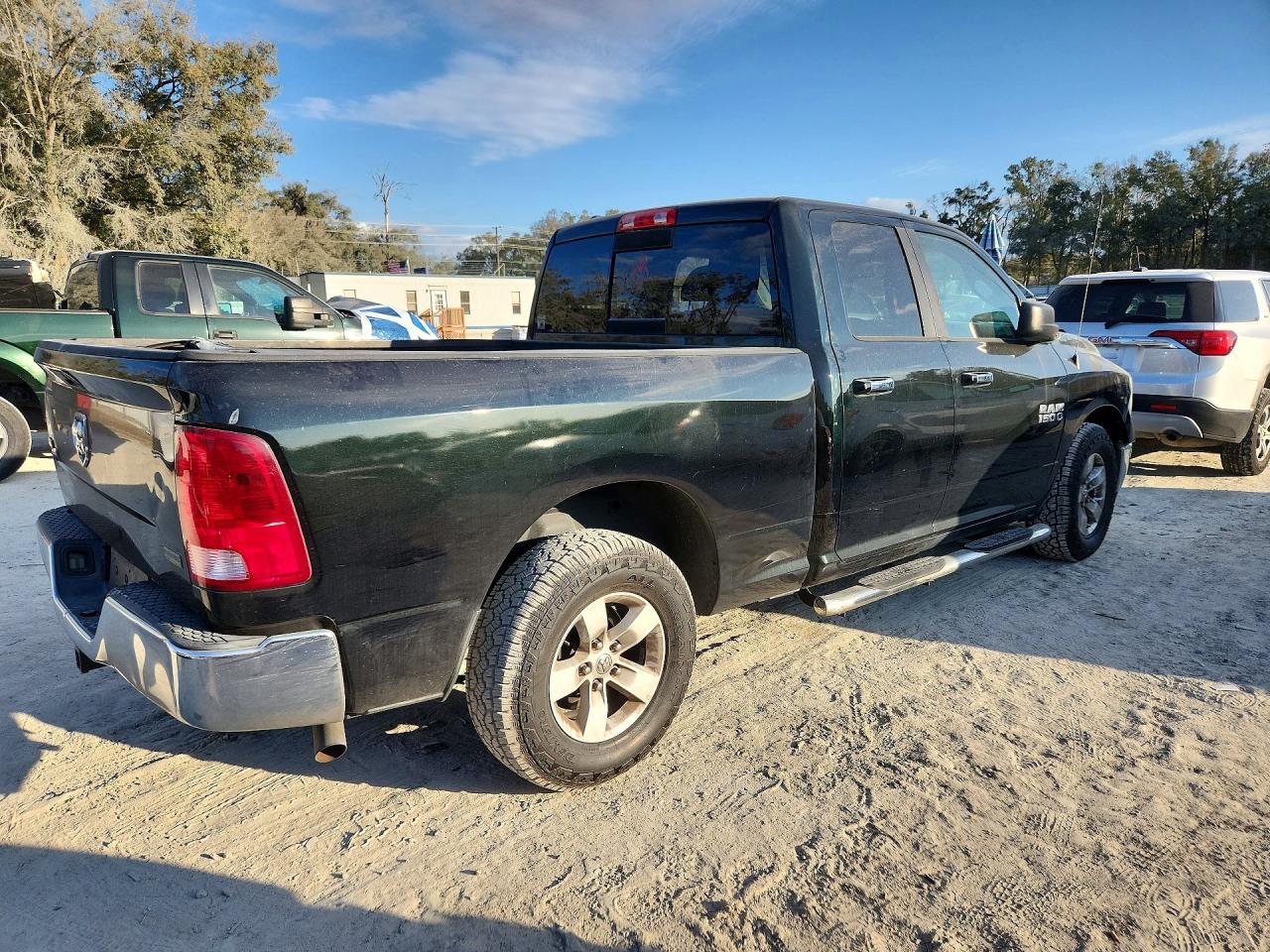 2016 RAM 1500 SLT photo 5
