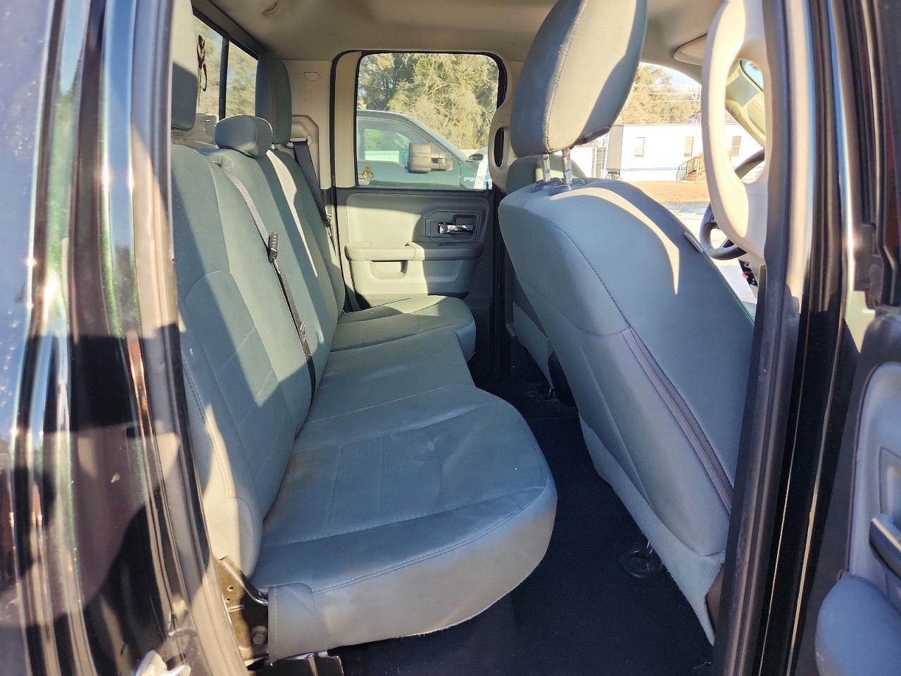 2016 RAM 1500 SLT photo 19
