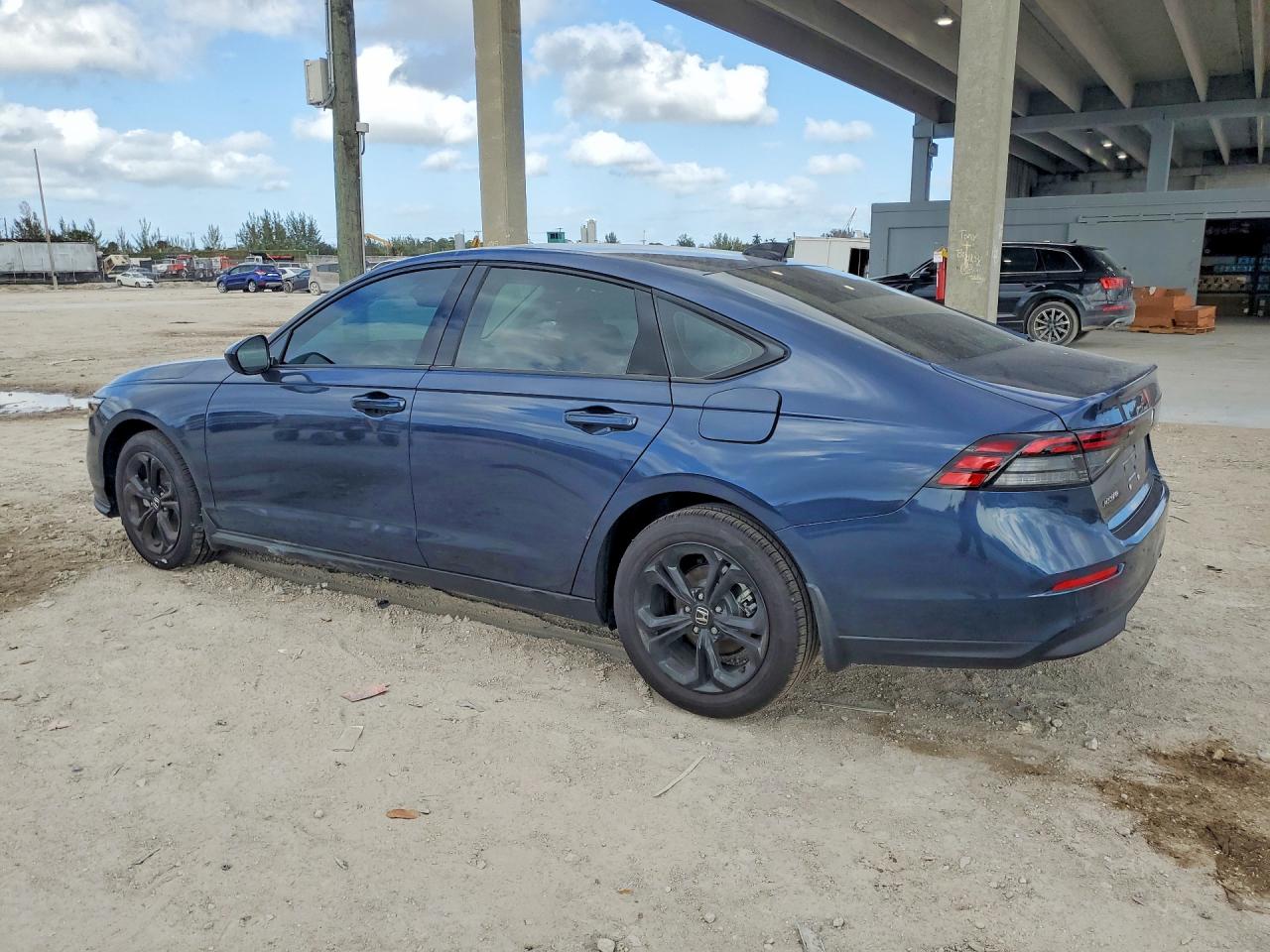 2025 HONDA ACCORD SE photo 3