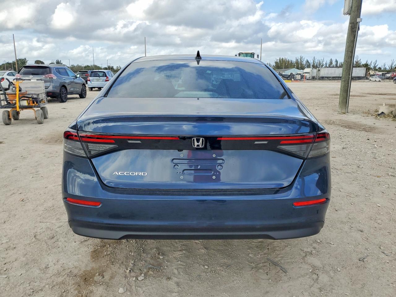 2025 HONDA ACCORD SE photo 11