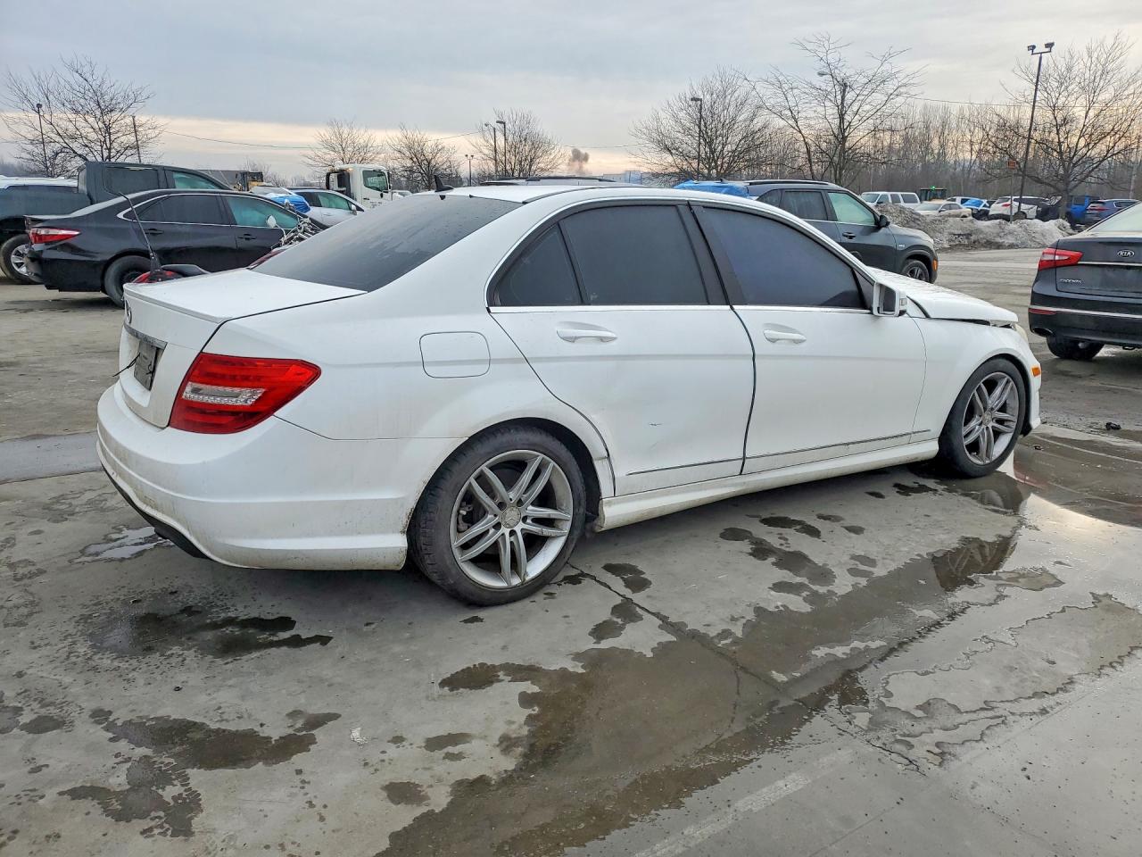2013 MERCEDES-BENZ C 250 photo 3