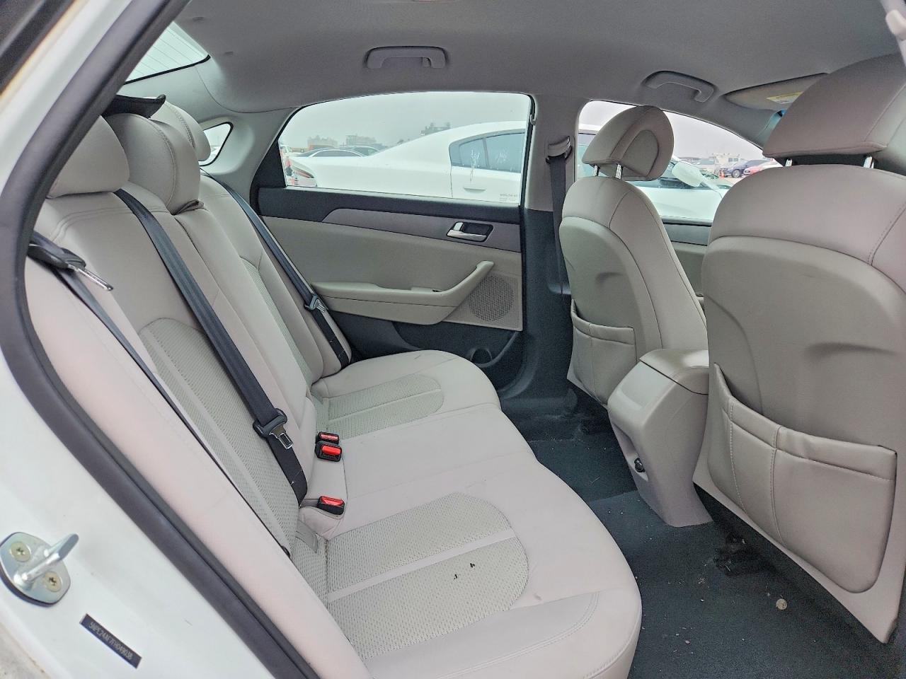 2015 HYUNDAI SONATA SE photo 10