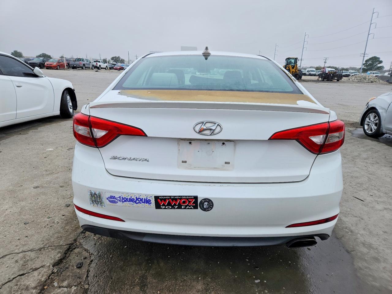 2015 HYUNDAI SONATA SE photo 6