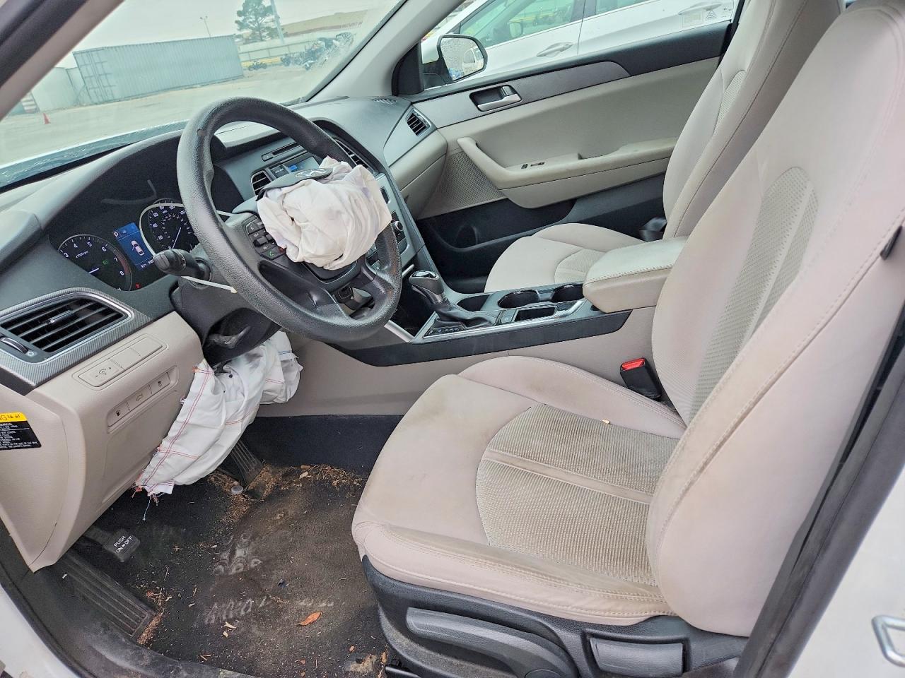 2015 HYUNDAI SONATA SE photo 7