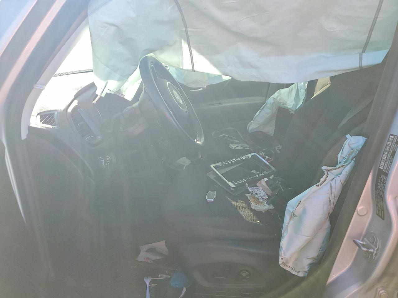 2019 JEEP RENEGADE LATITUDE photo 19