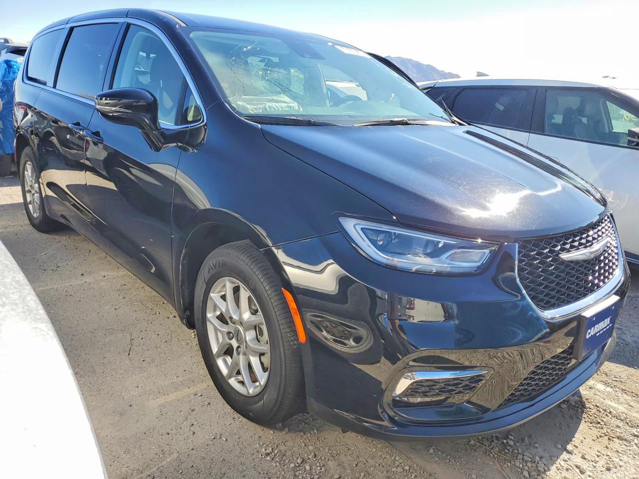 2024 CHRYSLER PACIFICA TOURING L photo 4