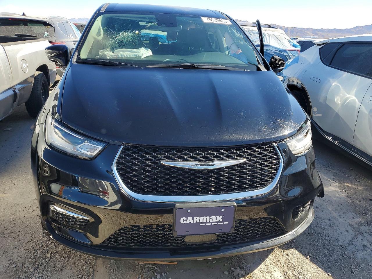 2024 CHRYSLER PACIFICA TOURING L photo 5