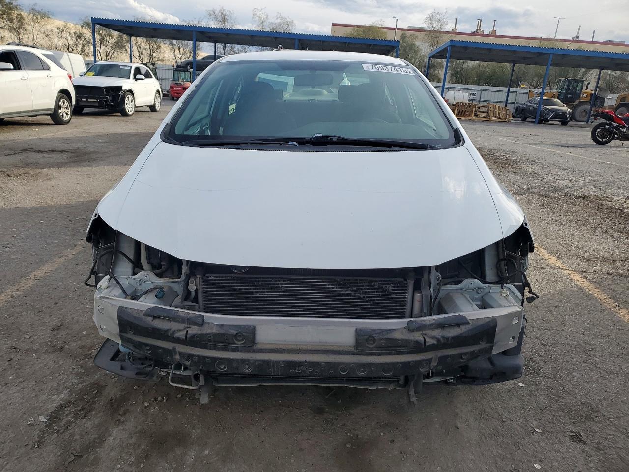 2015 HONDA CIVIC LX photo 9