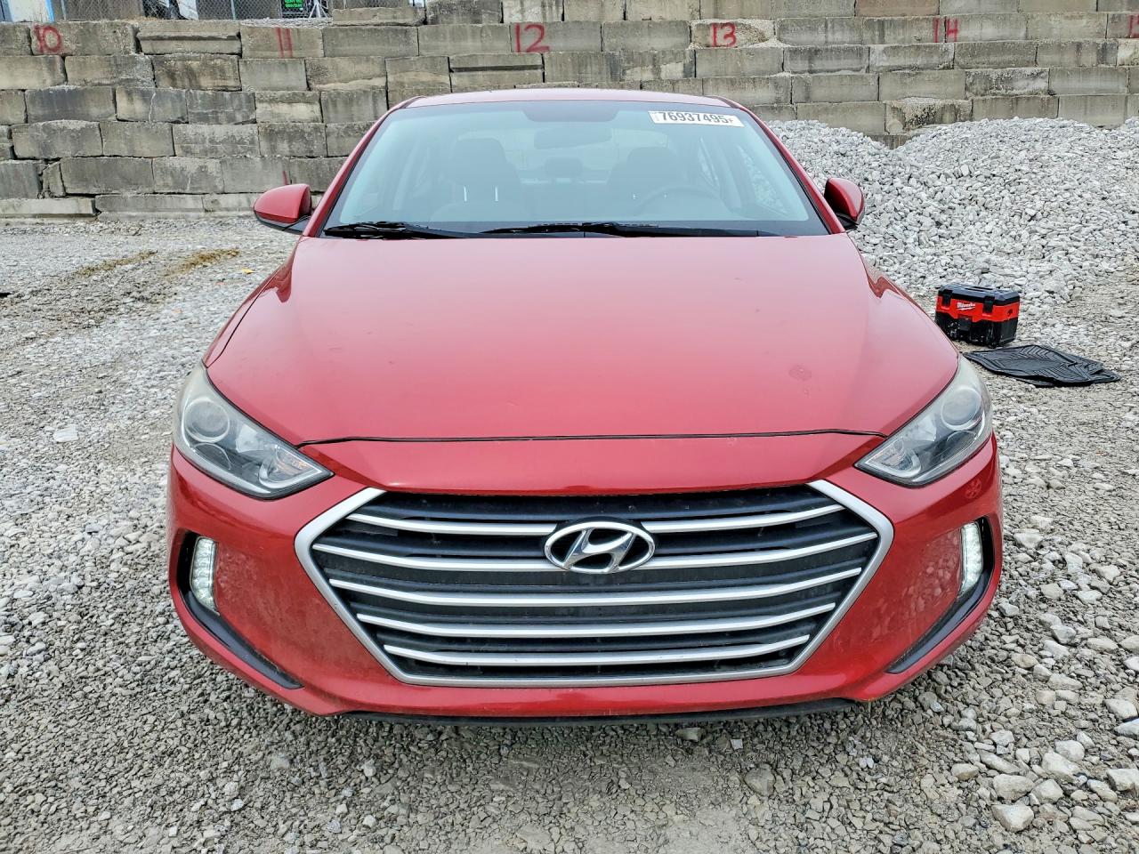 2017 HYUNDAI ELANTRA SE photo 9