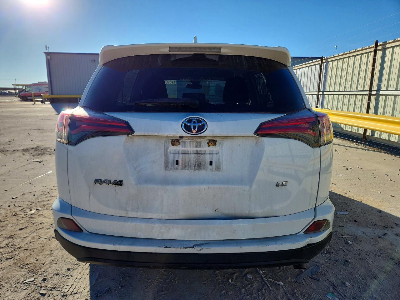 2018 TOYOTA RAV4 LE photo 16