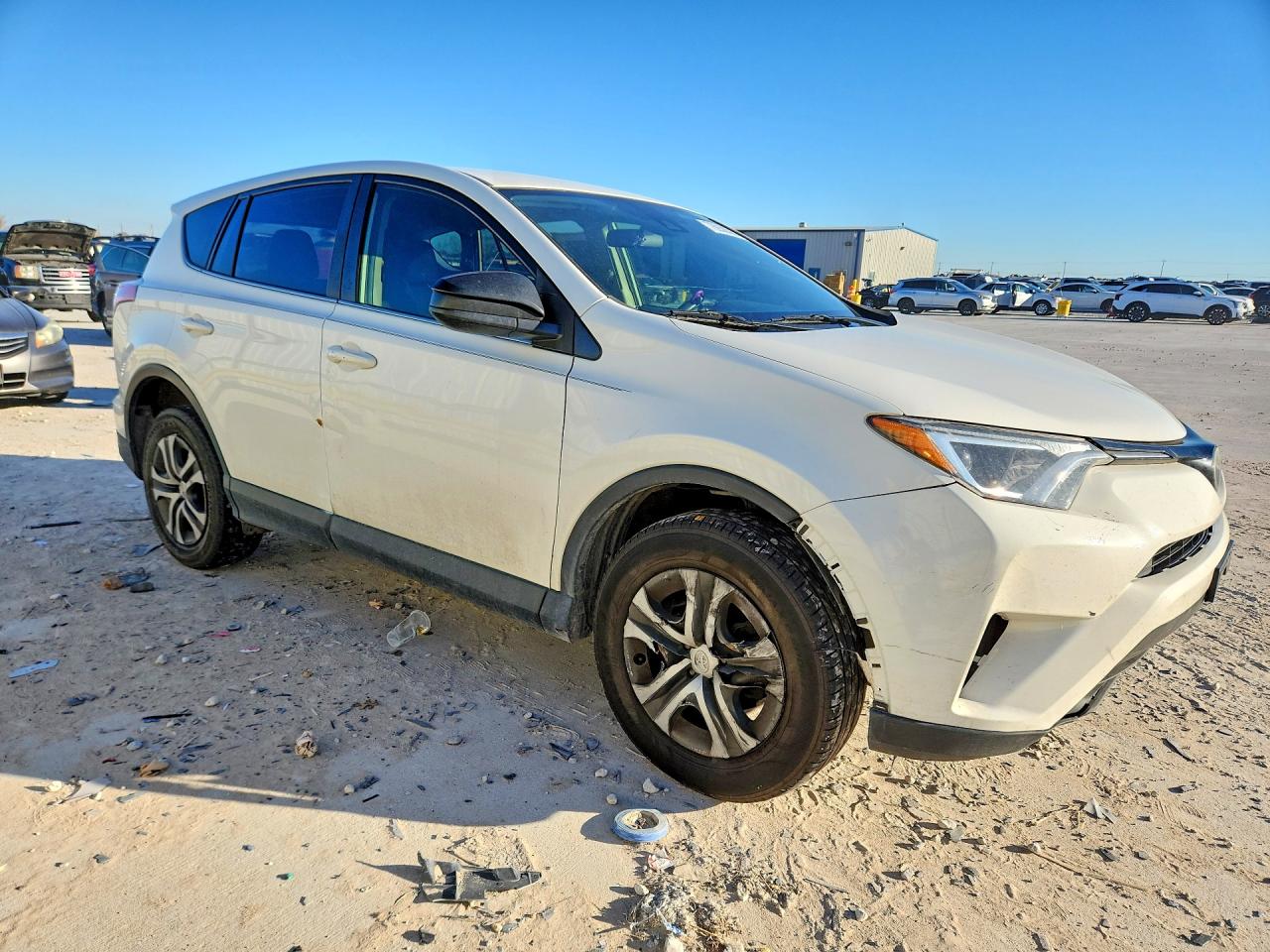 2018 TOYOTA RAV4 LE photo 10