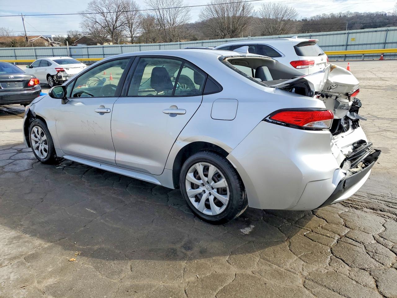 2020 TOYOTA COROLLA LE photo 3
