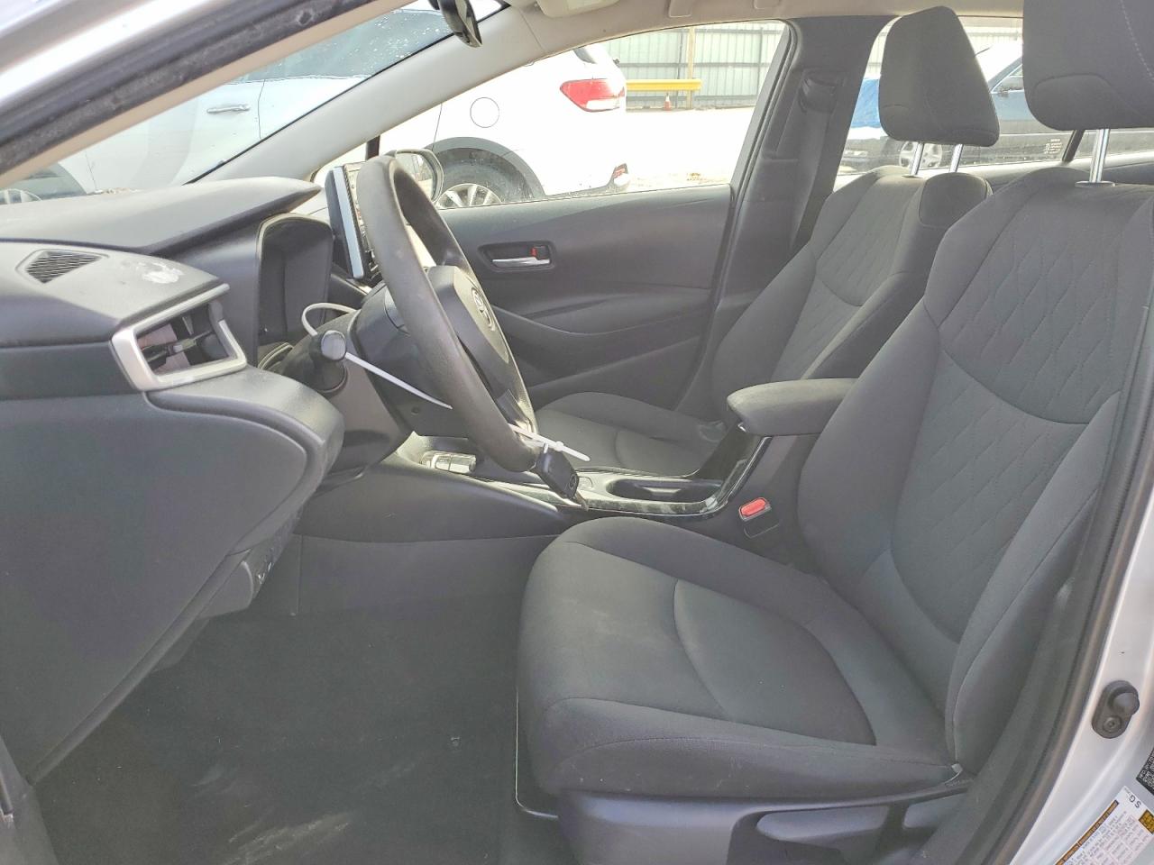 2020 TOYOTA COROLLA LE photo 13