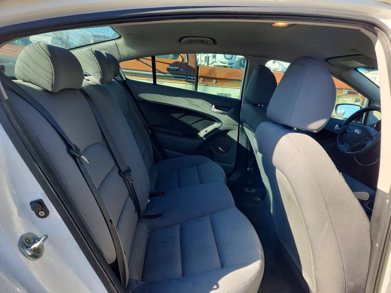 2017 KIA FORTE LX photo 28