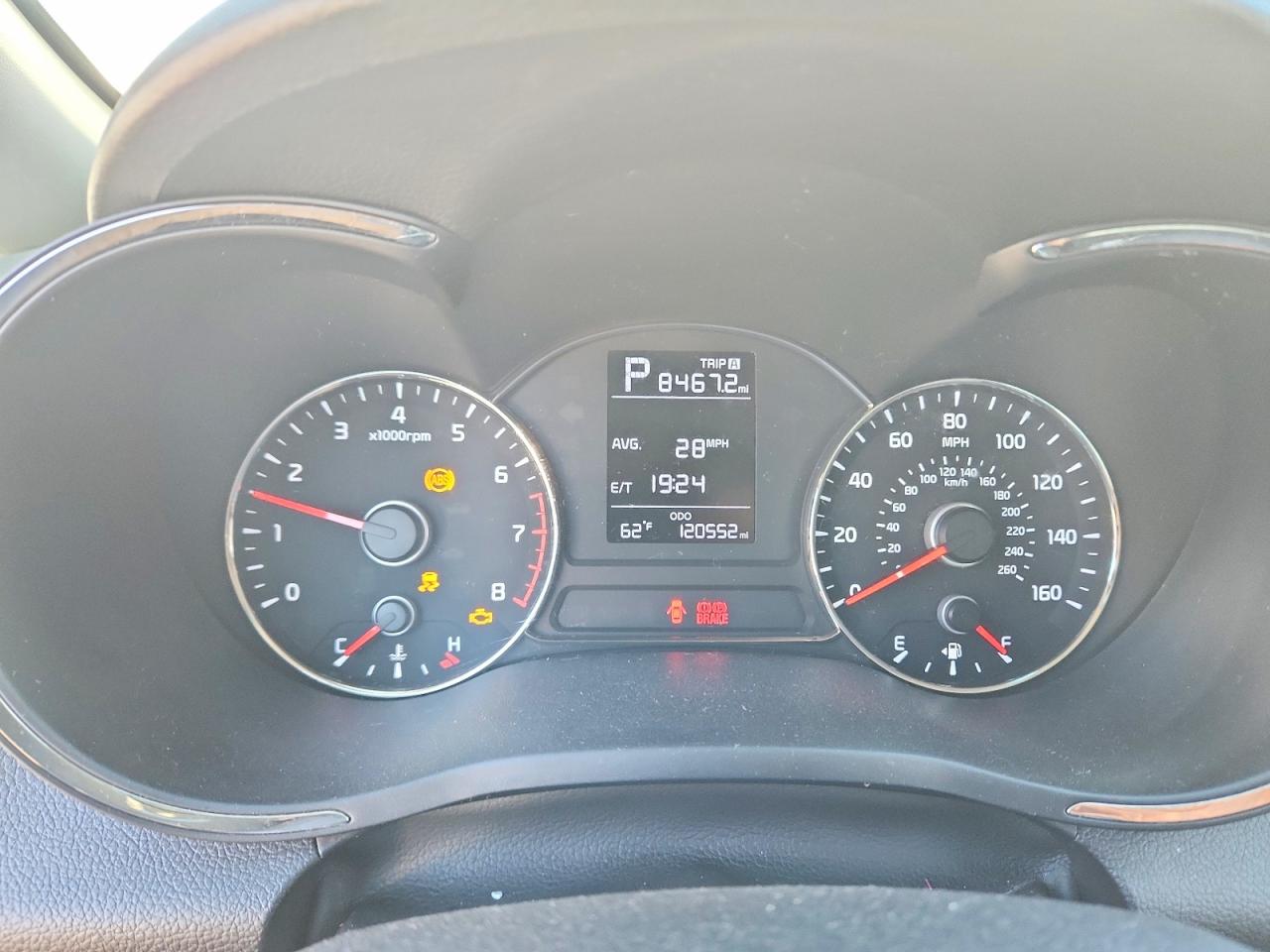 2017 KIA FORTE LX photo 25