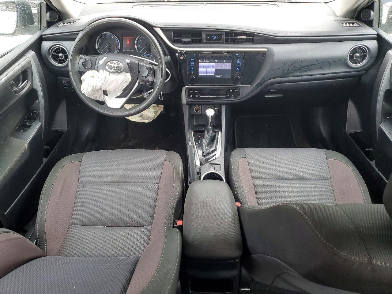 2018 TOYOTA COROLLA L photo 15