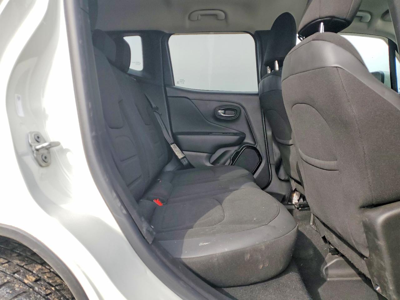 2017 JEEP RENEGADE LATITUDE photo 21
