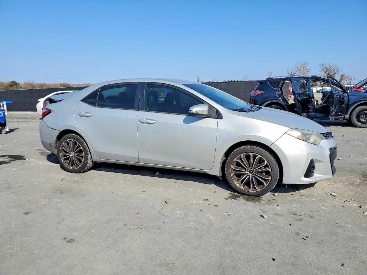 2016 TOYOTA COROLLA L photo 10