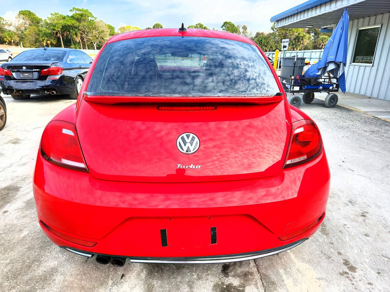 2018 VOLKSWAGEN BEETLE SE photo 11