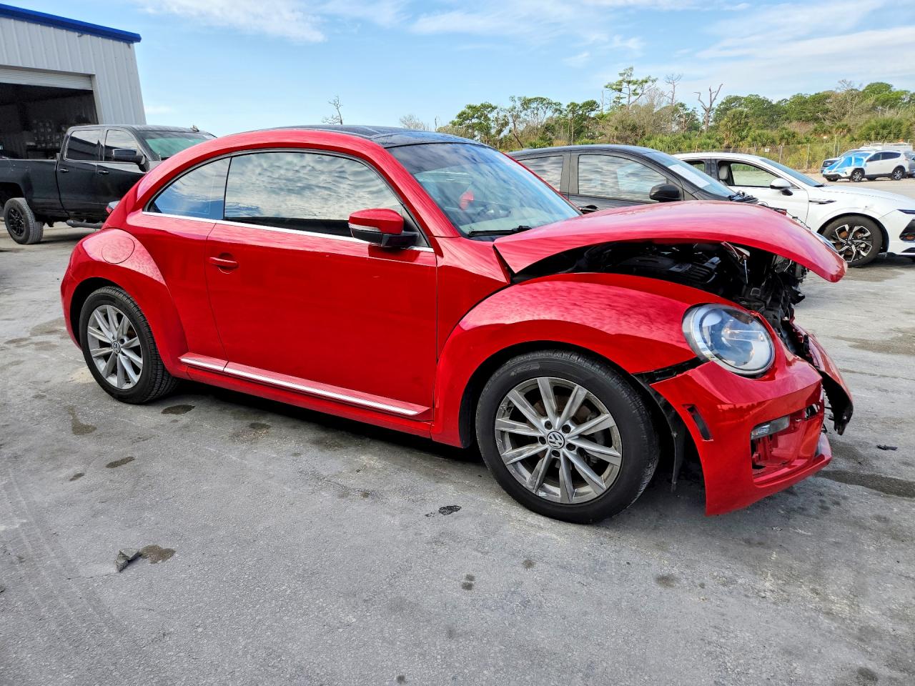 2018 VOLKSWAGEN BEETLE SE photo 7
