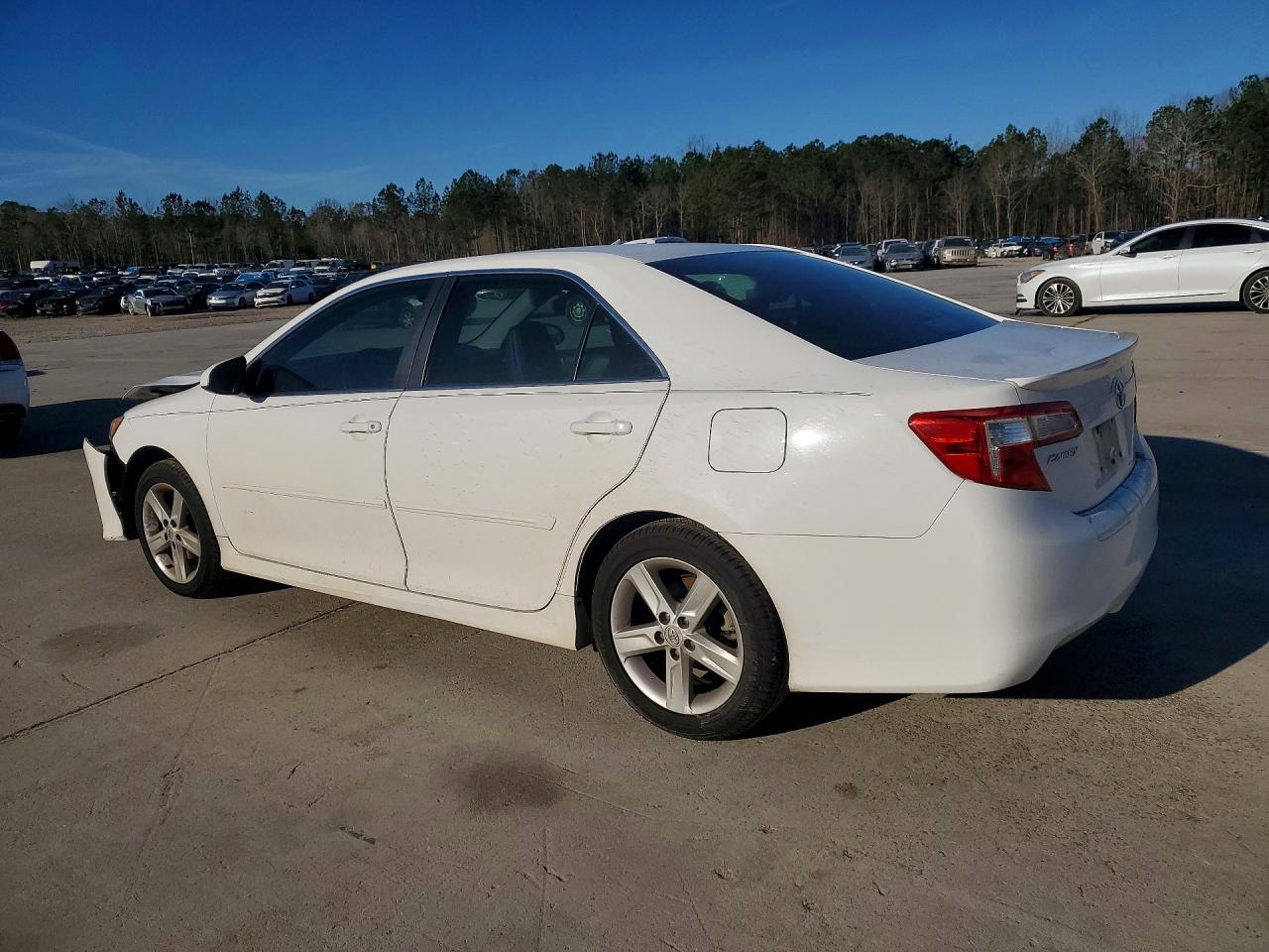 2012 TOYOTA CAMRY BASE photo 3