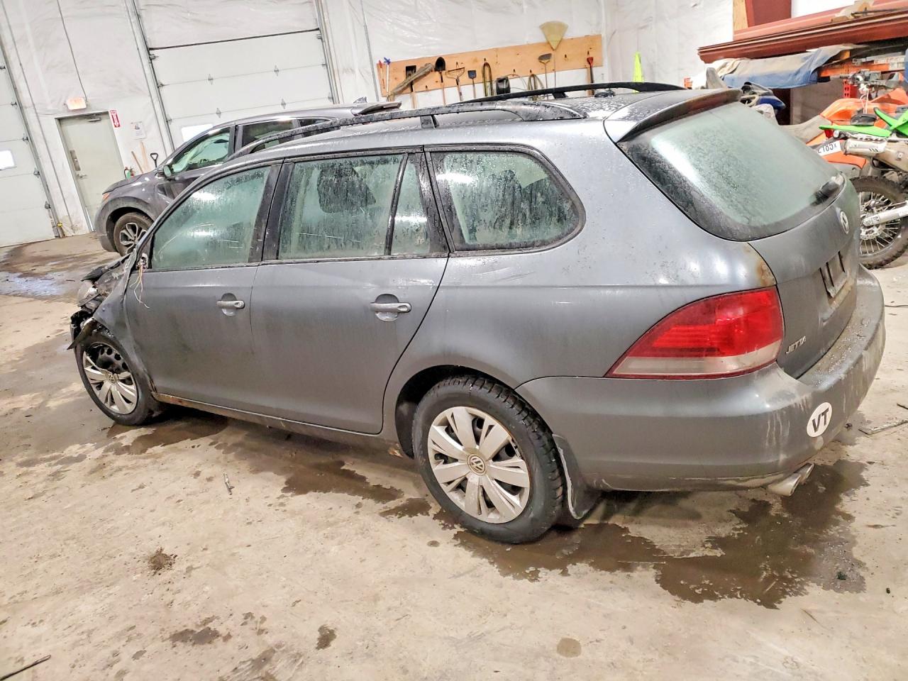 2013 VOLKSWAGEN JETTA S photo 2