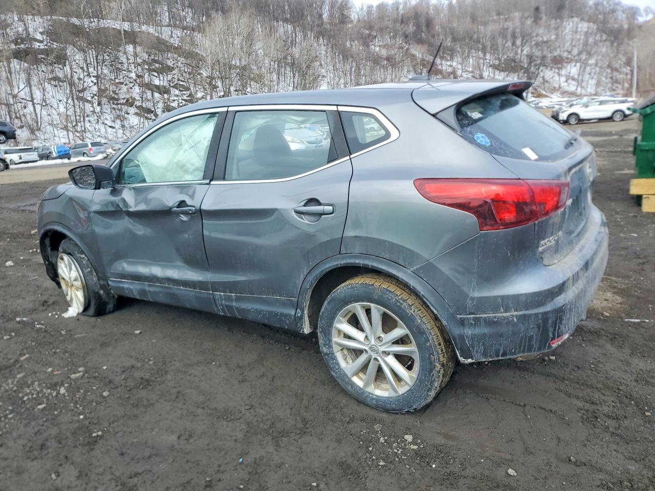 2018 NISSAN ROGUE SPORT S photo 3